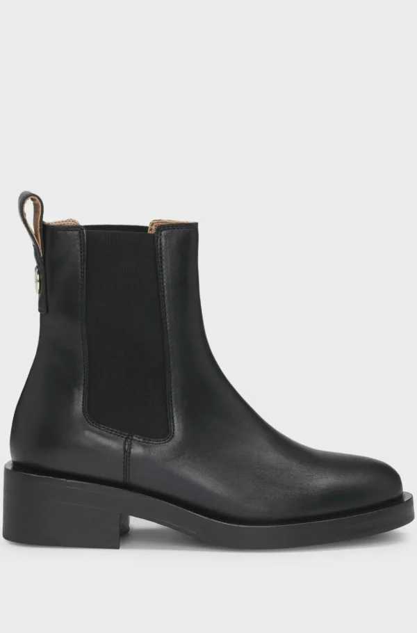 MULHER HUGO BOSS Botas>Botas Chelsea Em Pele Com Rebite De Logótipo